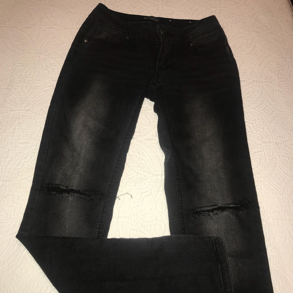 Black distressed jeans